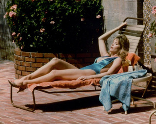 Tanya Roberts feet photo thumbnail