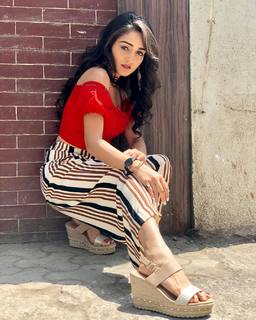 Tanya Sharma feet photo 16