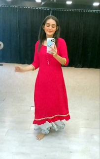 Tanya Sharma feet photo 10