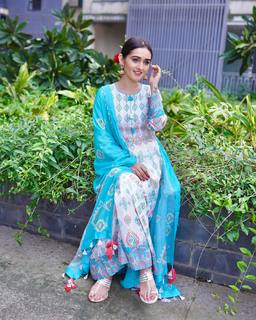 Tanya Sharma feet photo 9