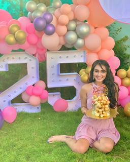 Tanya Sharma feet photo 15