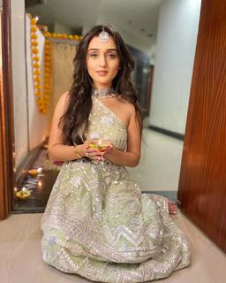 Tanya Sharma feet photo 13
