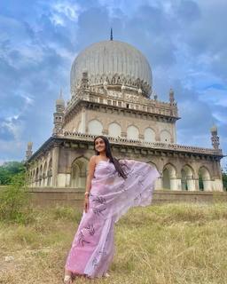 Tanya Sharma feet photo 12