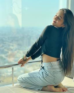Tanya Sharma feet photo 7