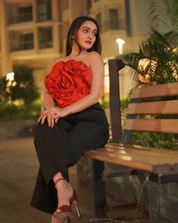 Tanya Sharma feet photo 8
