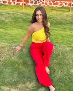 Tanya Sharma feet photo 15