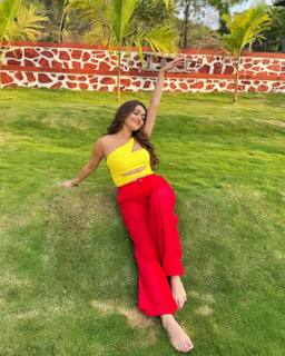 Tanya Sharma feet photo 14