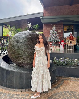 Tanya Sharma feet photo 14