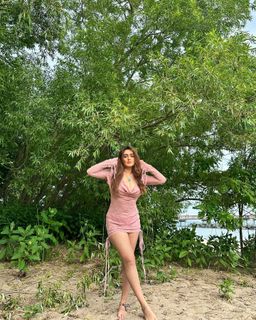 Tanya Sharma feet photo 10
