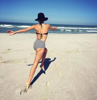 Tanya van Graan feet photo 3