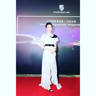 Tao Liu feet photo thumbnail