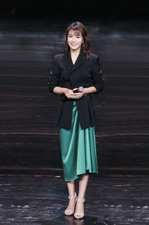 Tao Liu feet photo thumbnail