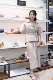 Tao Liu feet photo thumbnail