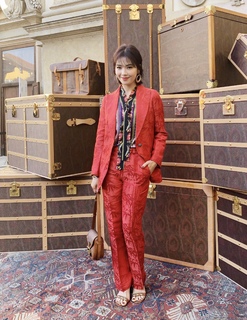 Tao Liu feet photo thumbnail