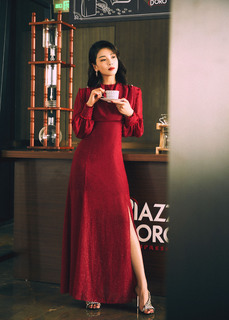 Tao Liu feet photo thumbnail