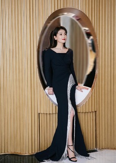 Tao Liu feet photo thumbnail