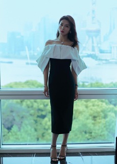 Tao Liu feet photo thumbnail