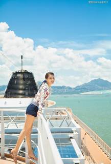 Tao Liu feet photo thumbnail