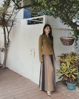Tao Liu feet photo thumbnail