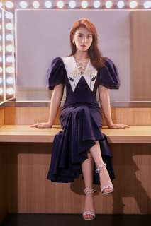Tao Liu feet photo thumbnail