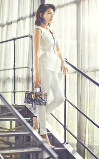 Tao Liu feet photo thumbnail
