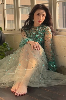 Tao Liu feet photo thumbnail