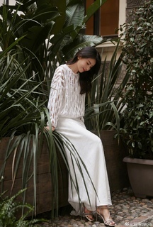Tao Liu feet photo thumbnail