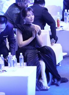 Tao Liu feet photo thumbnail