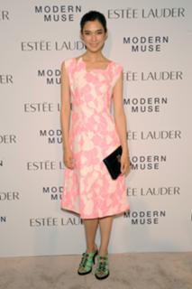 Tao Okamoto feet photo thumbnail