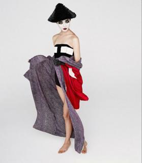 Tao Okamoto feet photo thumbnail