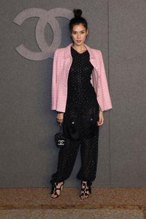 Tao Okamoto feet photo thumbnail