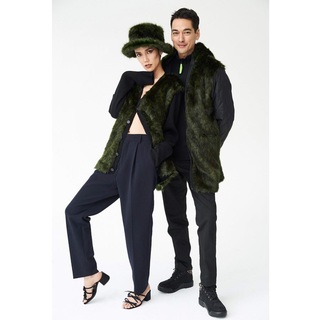 Tao Okamoto feet photo thumbnail