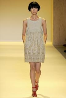 Tao Okamoto feet photo thumbnail