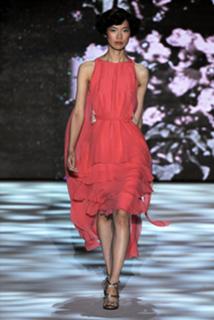 Tao Okamoto feet photo thumbnail