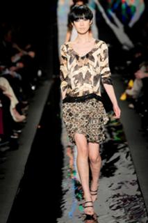 Tao Okamoto feet photo thumbnail