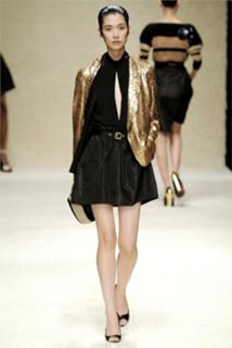 Tao Okamoto feet photo thumbnail