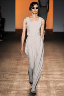 Tao Okamoto feet photo thumbnail