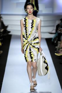 Tao Okamoto feet photo thumbnail