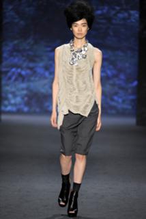 Tao Okamoto feet photo thumbnail