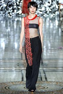 Tao Okamoto feet photo thumbnail