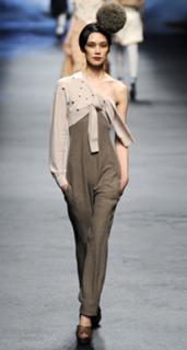 Tao Okamoto feet photo thumbnail