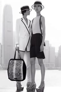 Tao Okamoto feet photo thumbnail