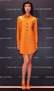 Tao Okamoto feet photo thumbnail