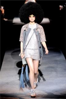 Tao Okamoto feet photo thumbnail