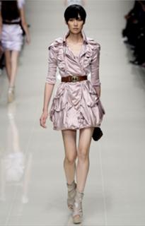 Tao Okamoto feet photo thumbnail