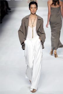 Tao Okamoto feet photo thumbnail