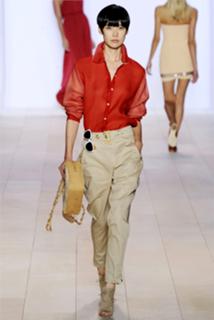 Tao Okamoto feet photo thumbnail