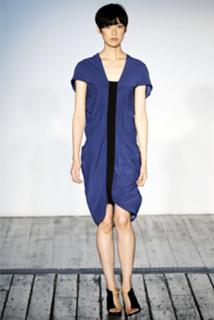 Tao Okamoto feet photo thumbnail