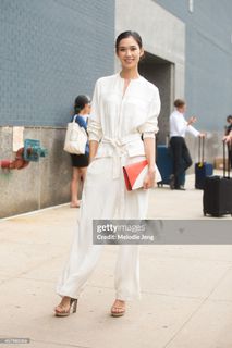Tao Okamoto feet photo 1