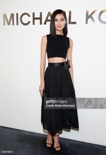 Tao Okamoto feet photo 1